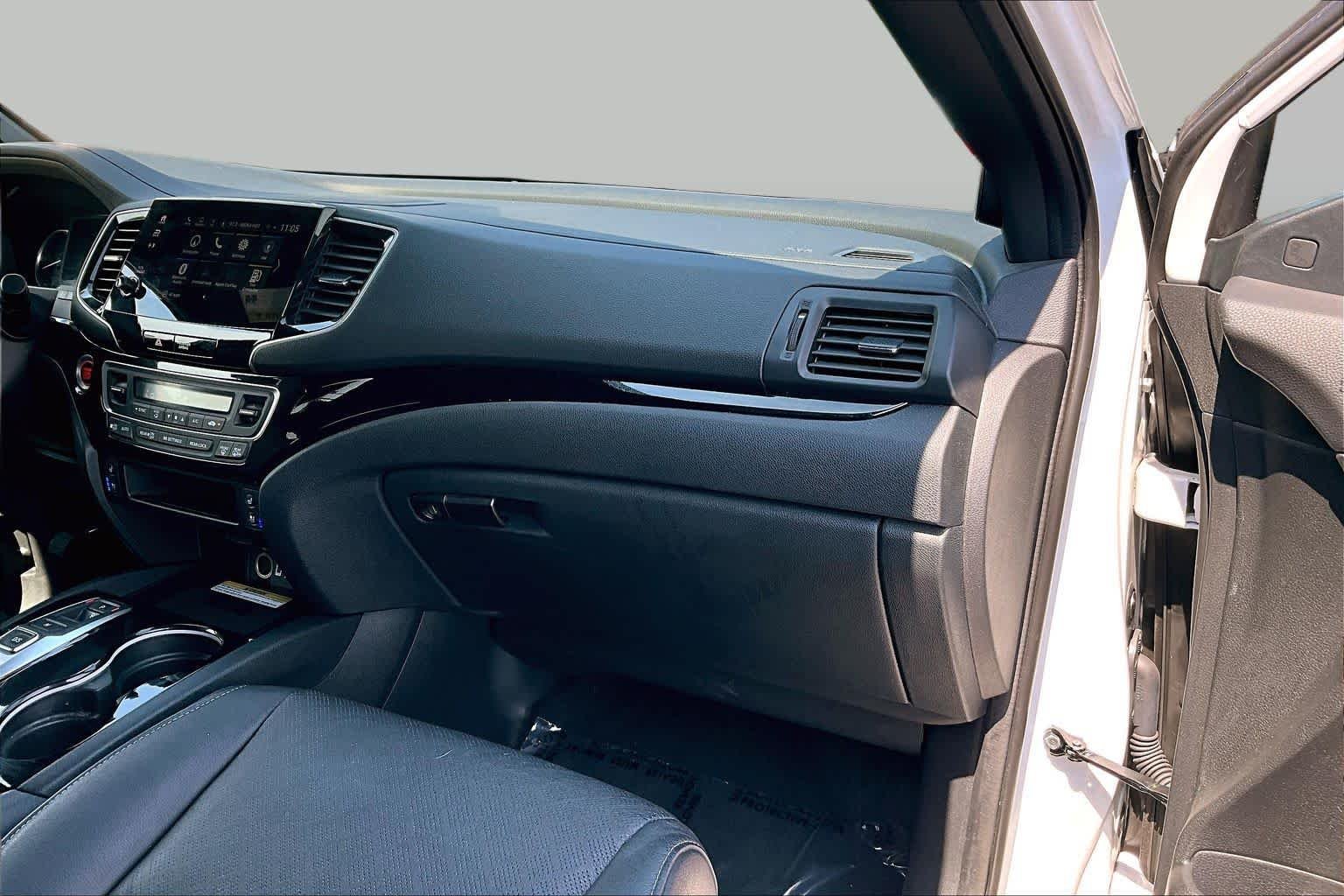 Certified Used 2023 Platinum White Pearl Honda AWD ELITE image 19