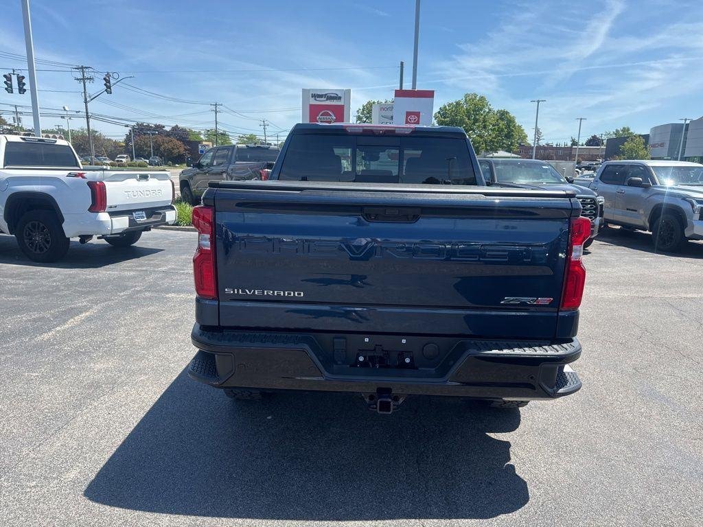 Used 2022 Blue Metallic Chevrolet ZR2 image 7