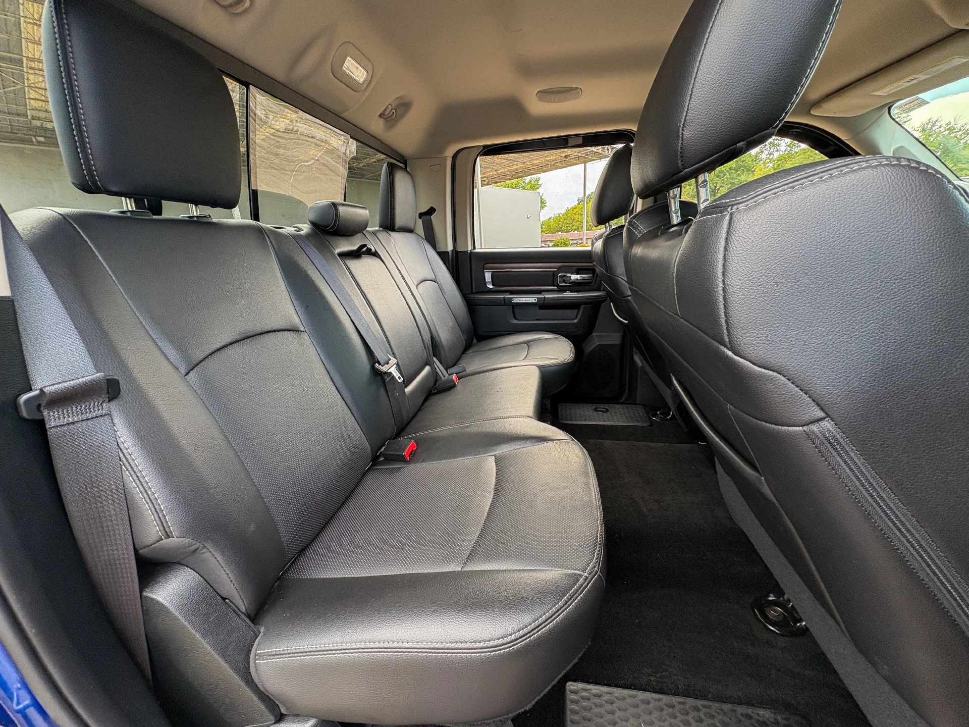 Used 2016 Blue Ram Laramie image 29