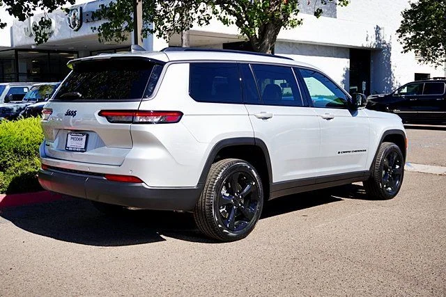 New 2026 Silver Zynith Jeep Limited image 8