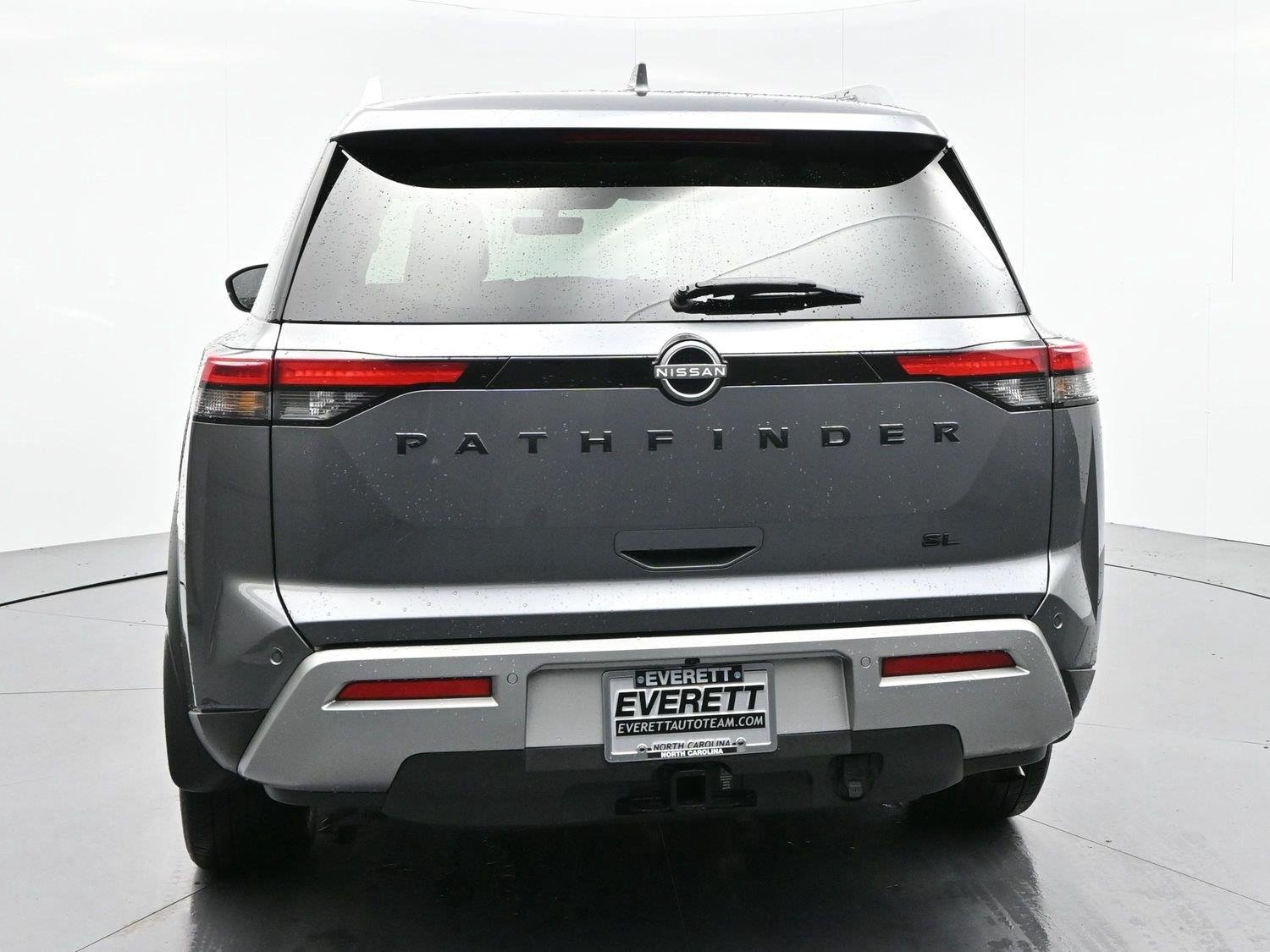 Used 2025 Gun Metallic Nissan SL image 6