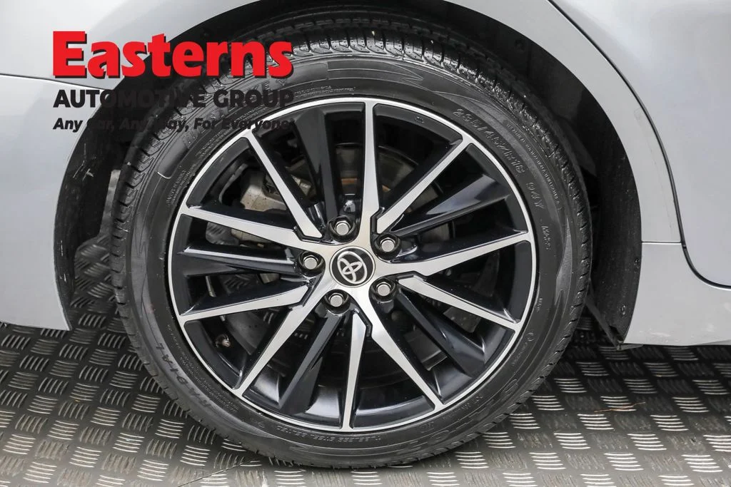 Used 2022 Silver Toyota SE image 27