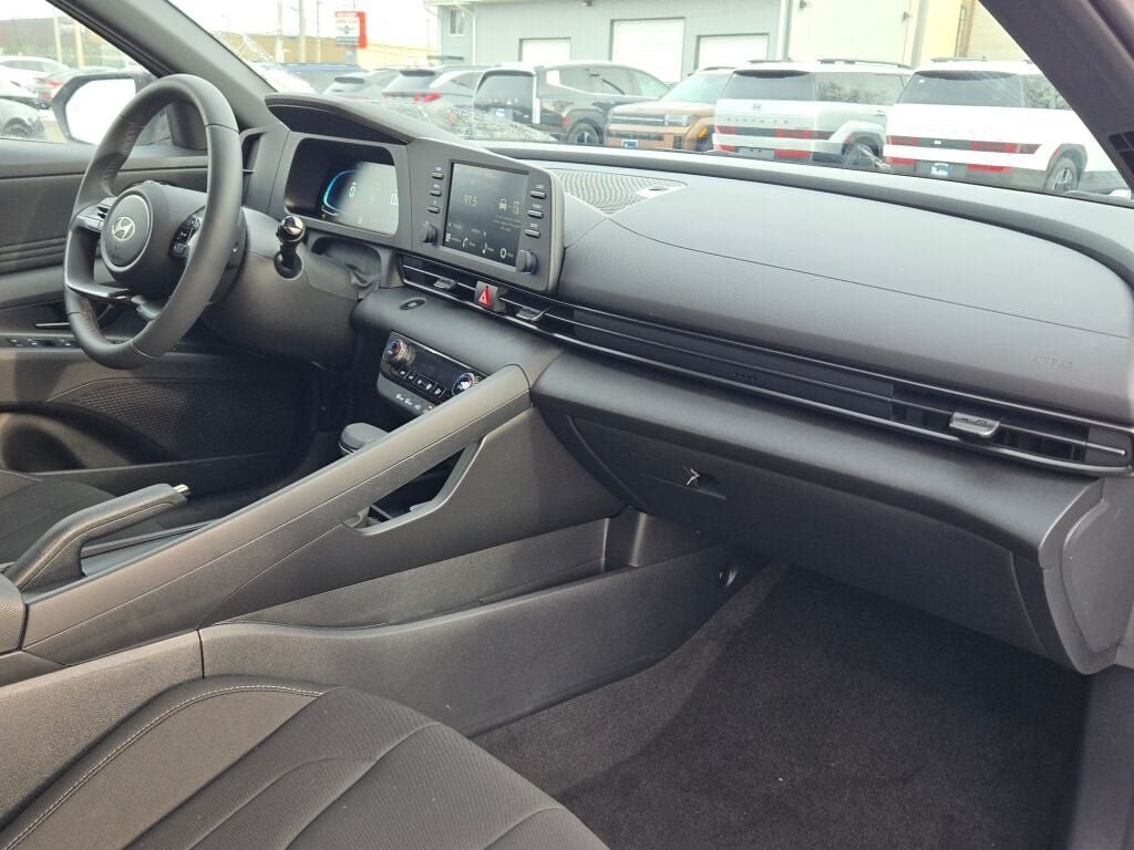 New 2026 White Hyundai SEL Sport image 7