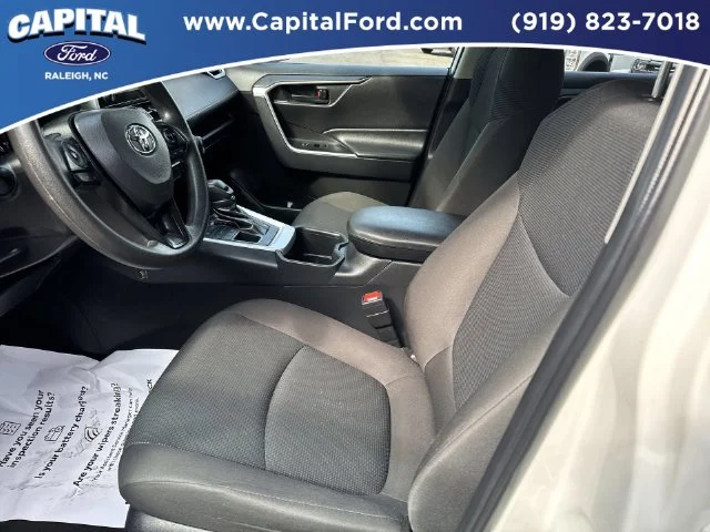 Used 2025 White Toyota LE image 19