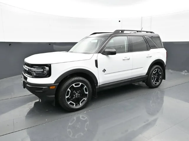 Used 2023 Ford Bronco Sport Outer Banks with VIN 3FMCR9C64PRE07932 for sale in Eden Prairie, Minnesota