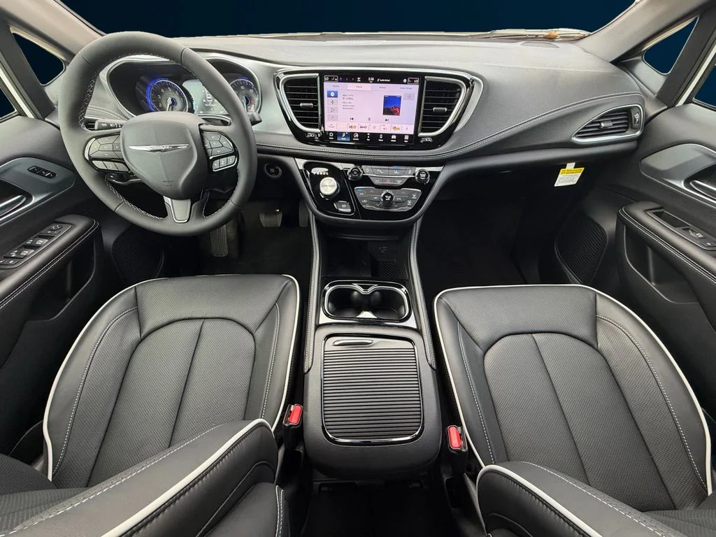 New 2026 White Chrysler Limited image 12