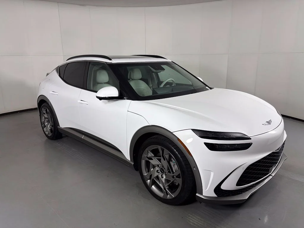 Used 2023 White Genesis Performance image 2