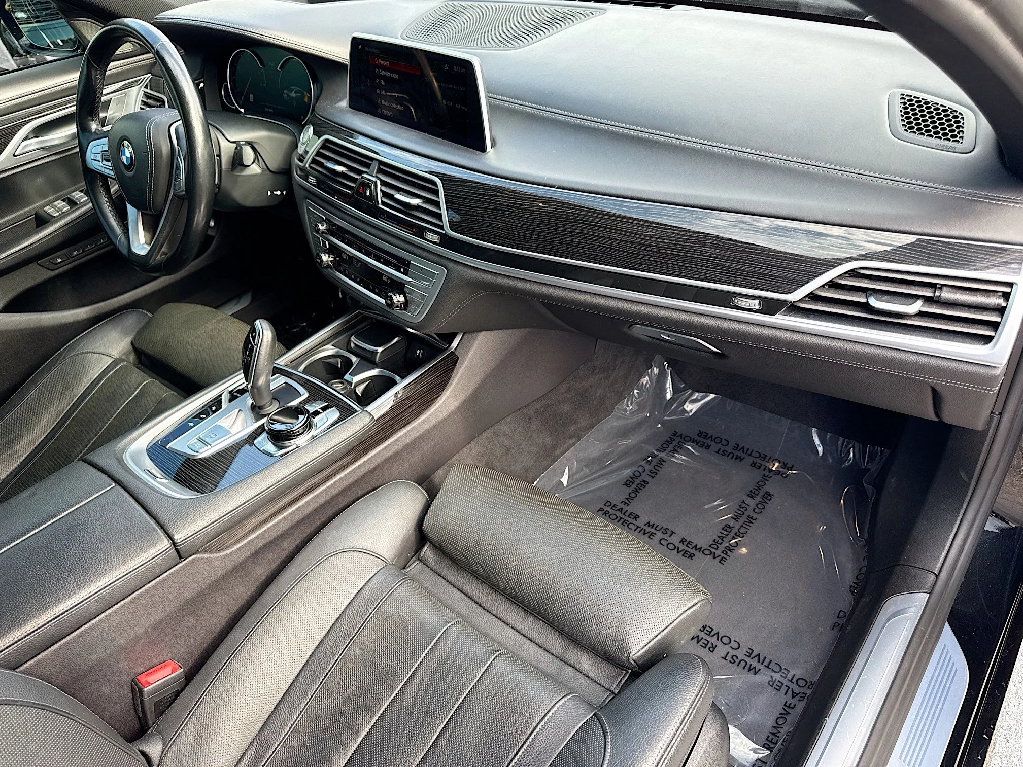 Used 2019 Black Sapphire Metallic BMW 740i image 14