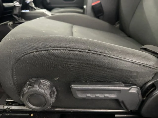 Used 2021 Green Jeep Unlimited Sport image 17