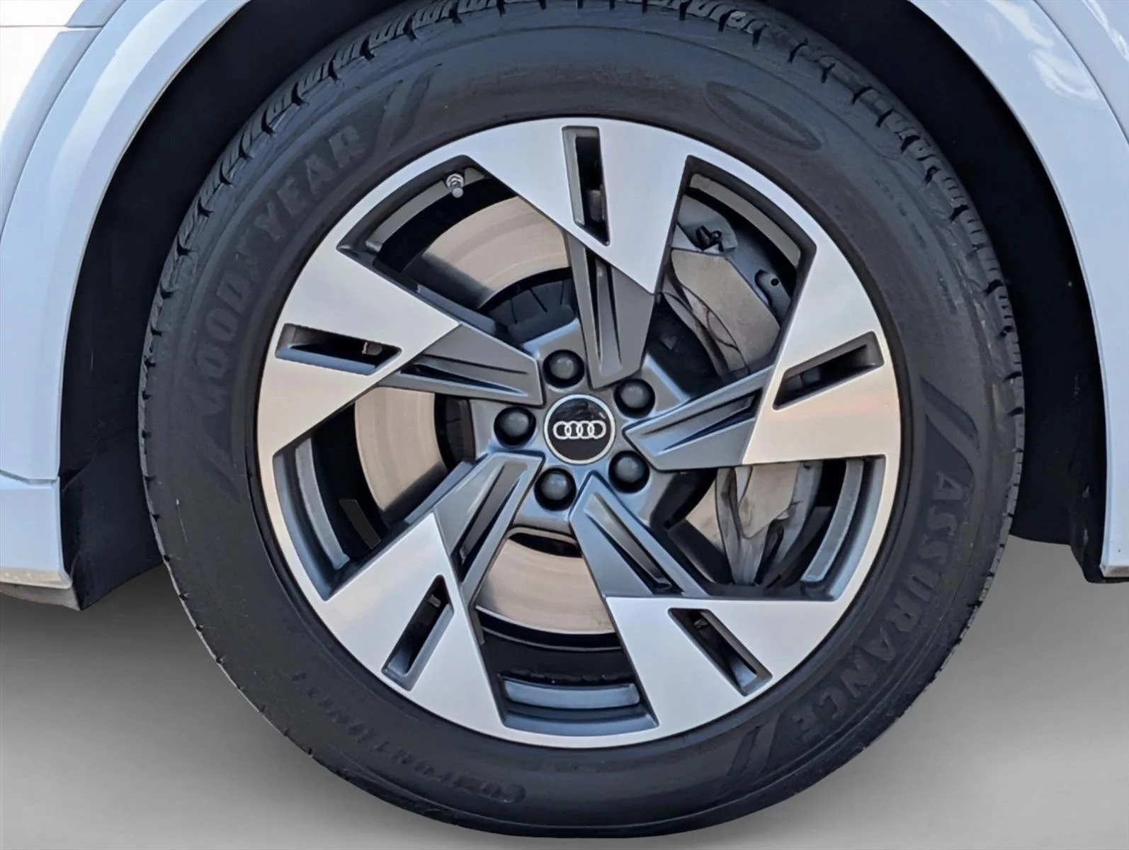 Used 2023 Glacier White Metallic Audi Premium image 26