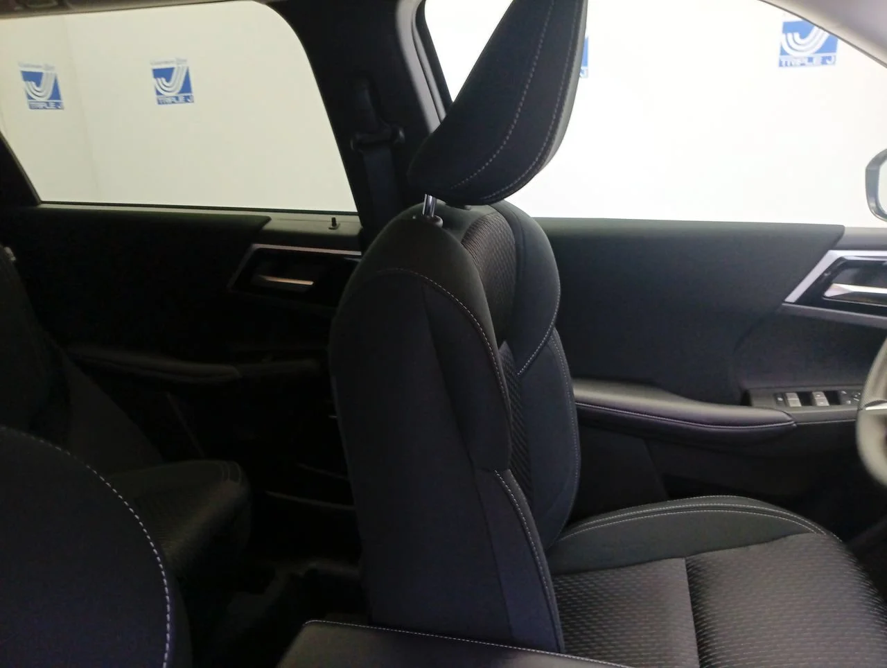 New 2026 Graphite Gray Mitsubishi ES image 16