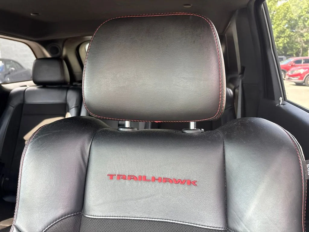 Used 2021 White Jeep Trailhawk image 11