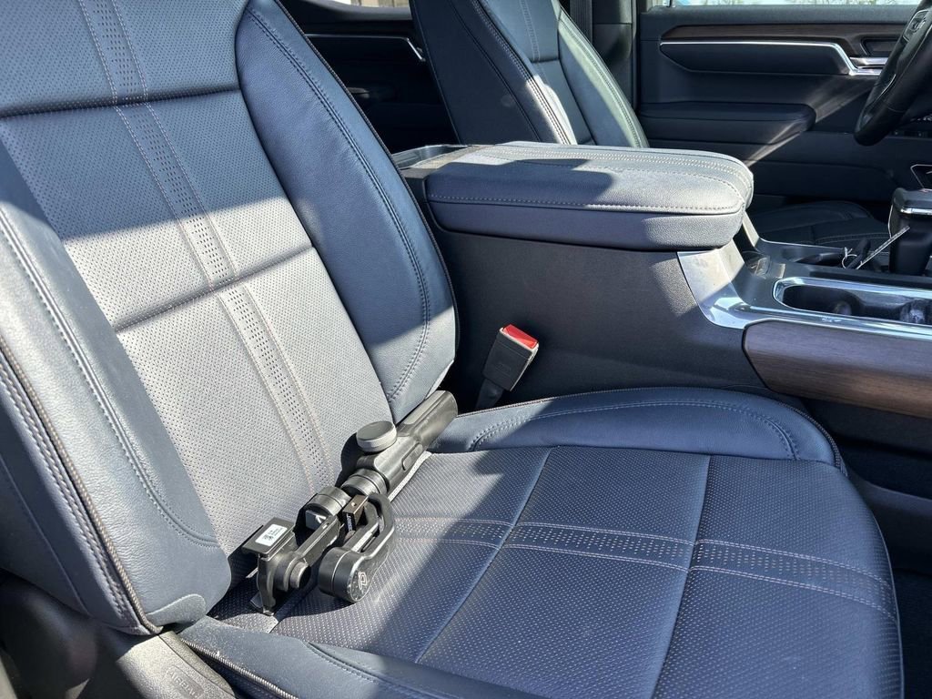 Used 2025 Sterling Gray Metallic Chevrolet High Country image 19