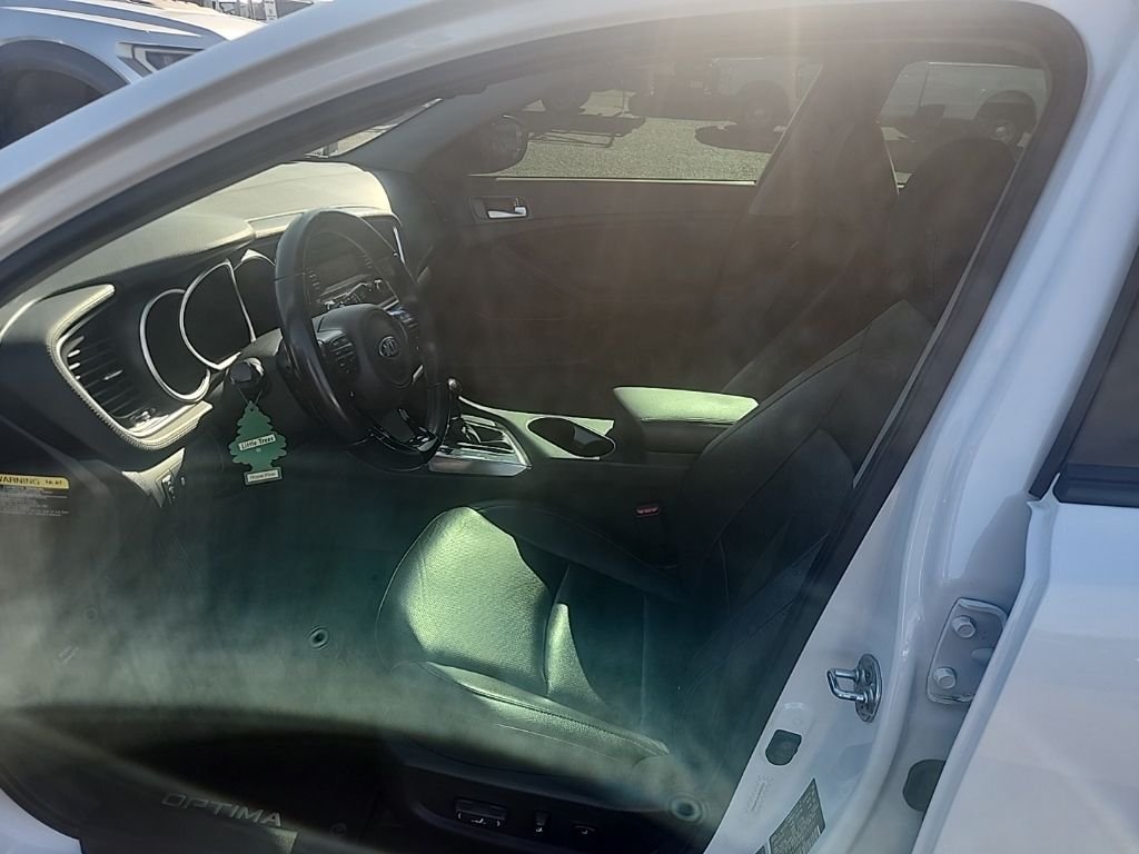 Used 2015 Snow White Pearl Kia EX image 19