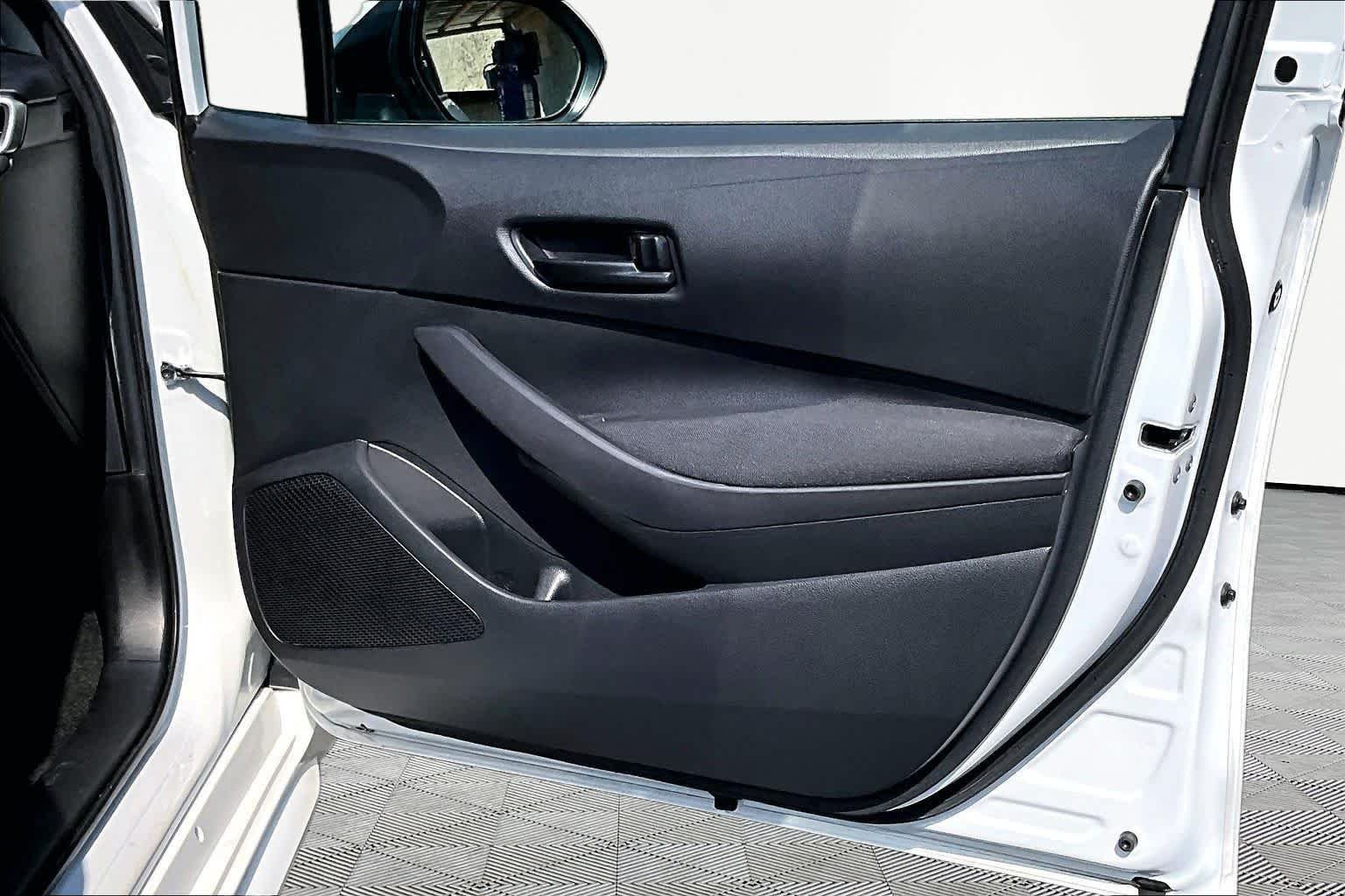 Used 2024 Ice Cap Toyota LE image 23