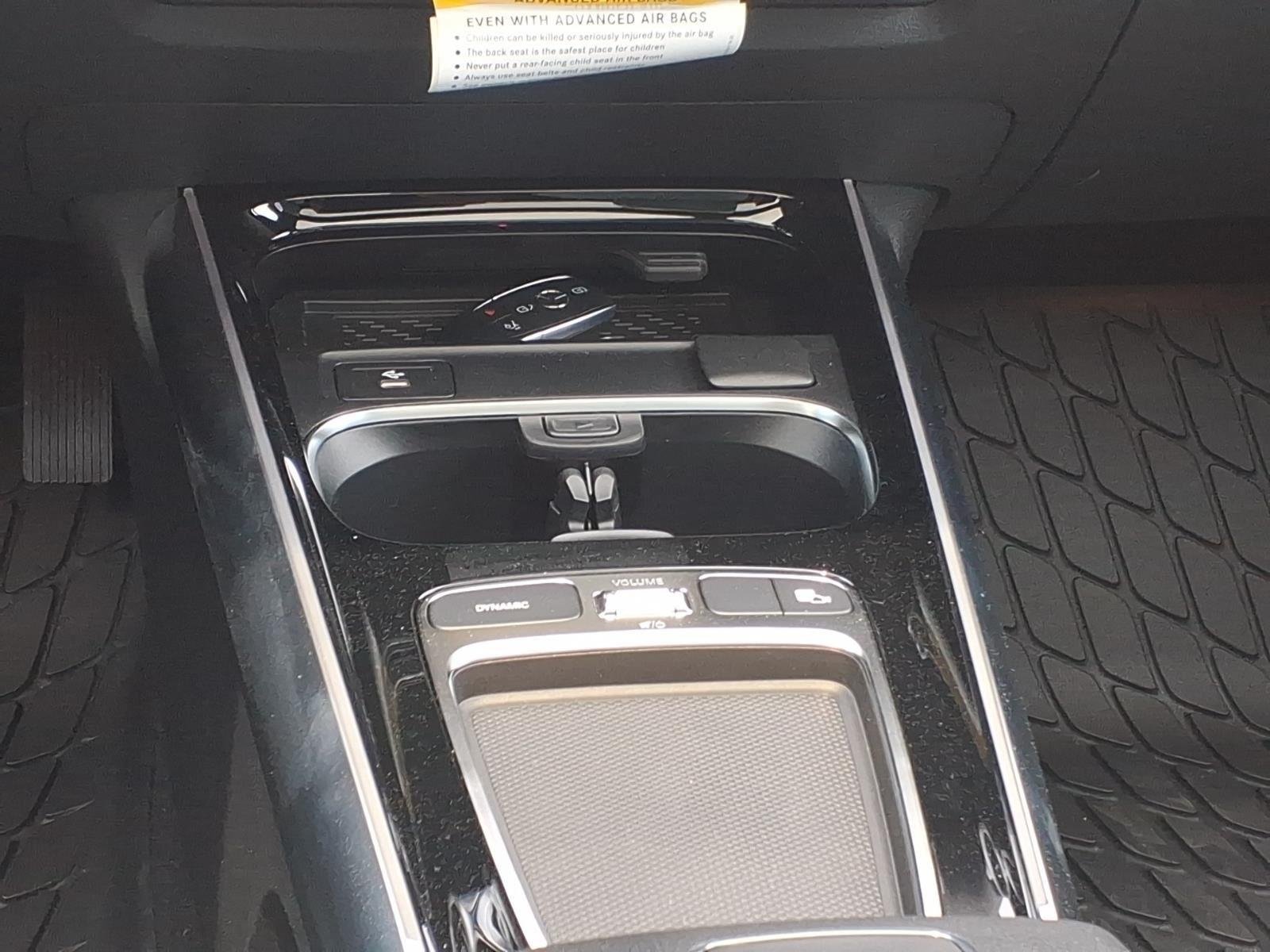 New 2026 Polar White Mercedes-Benz GLA 250 image 18