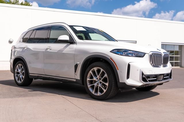 Certified Used 2024 Alpine White BMW xDrive40i image 8