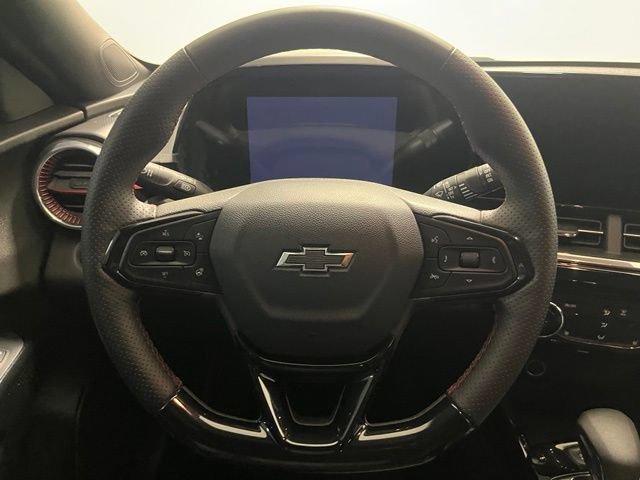 Used 2025 Summit White Chevrolet 2RS image 16