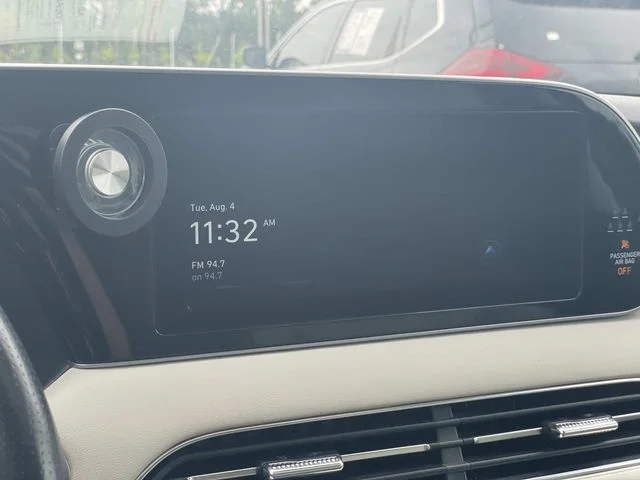 Used 2022 White Hyundai Calligraphy image 19