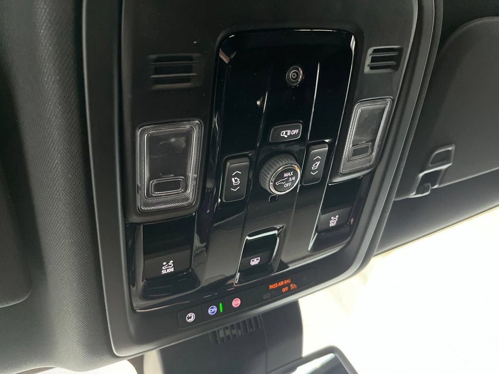 2026 Chevrolet Suburban RST - Photo 16