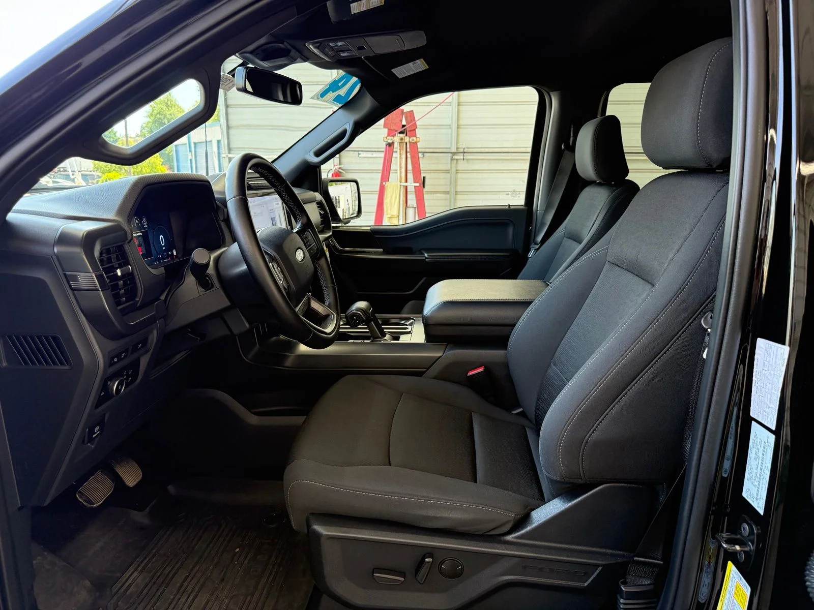 Used 2024 Black Ford XLT image 12