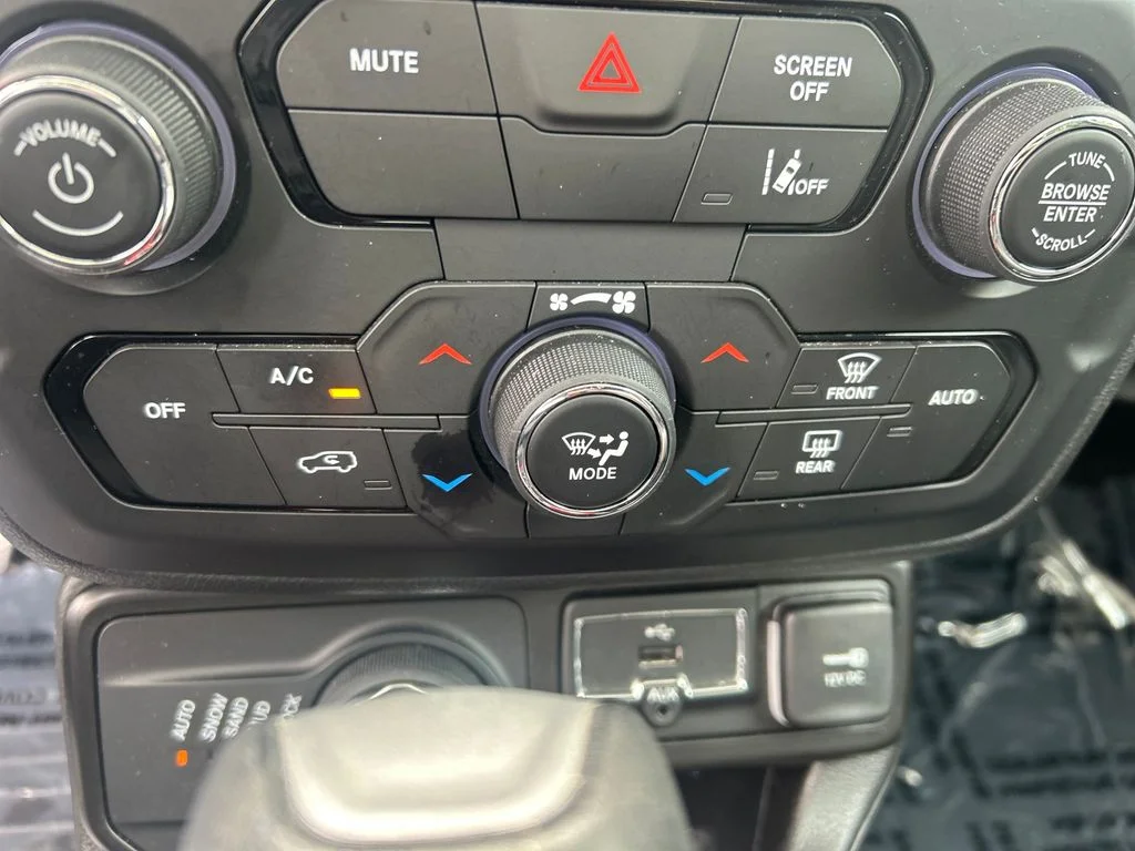 Used 2021 Blue Jeep Trailhawk image 15