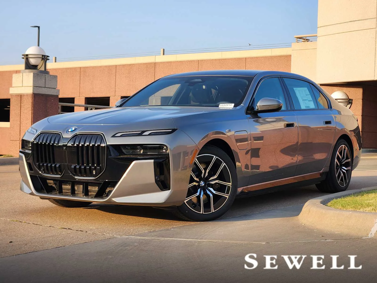 2026 BMW 750e 750e xDrive