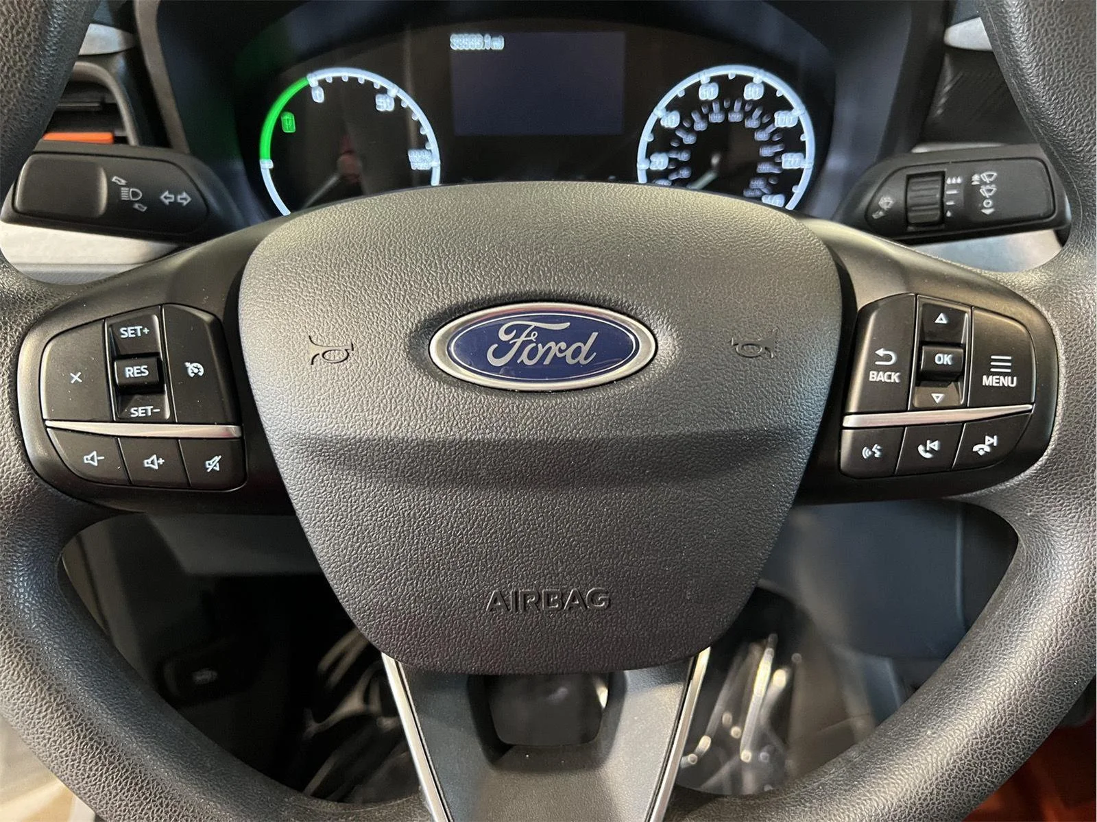 Used 2023 Oxford White Ford XLT image 17