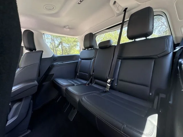 Used 2025 White Ford Platinum image 24