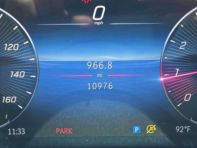 Used 2026  Mercedes-Benz GLB 250 image 2