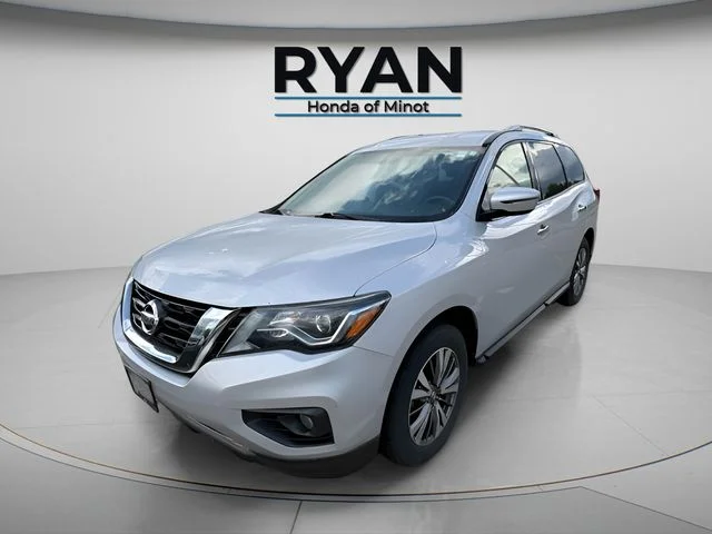 Used 2018 Brilliant Silver Nissan SV image 8