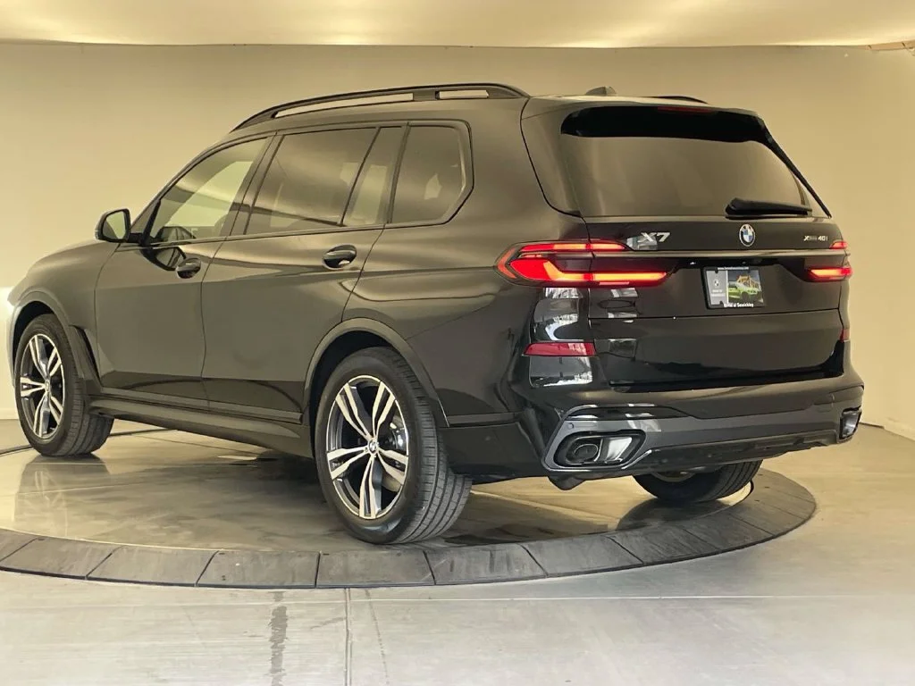 New 2027 Black BMW xDrive40i image 3
