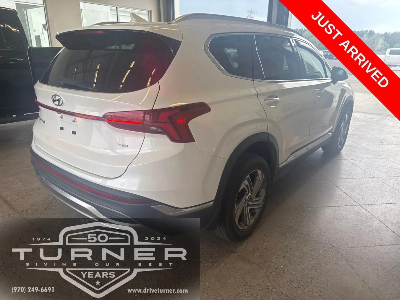 Used 2022 Gray Hyundai SEL image 4