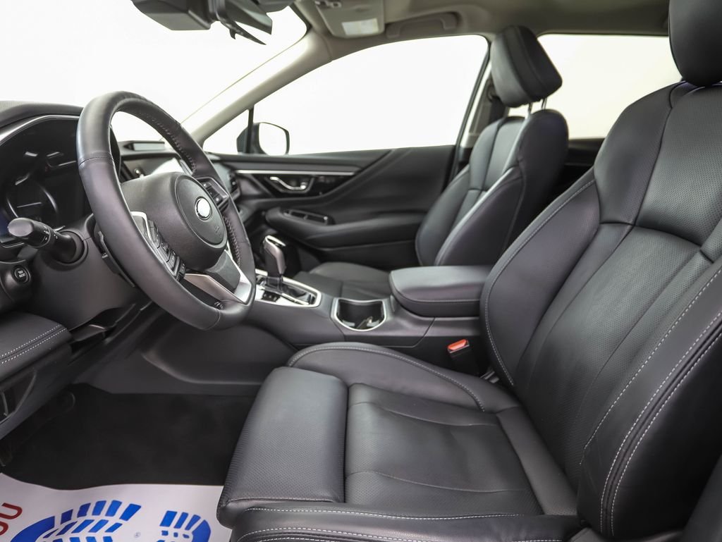 Used 2023  Subaru  image 11