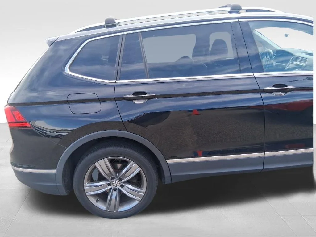 Used 2021 Black Volkswagen 2.0T SEL image 8