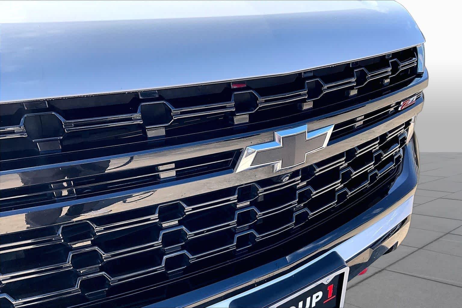 Used 2023 Summit White Chevrolet Z71 image 30