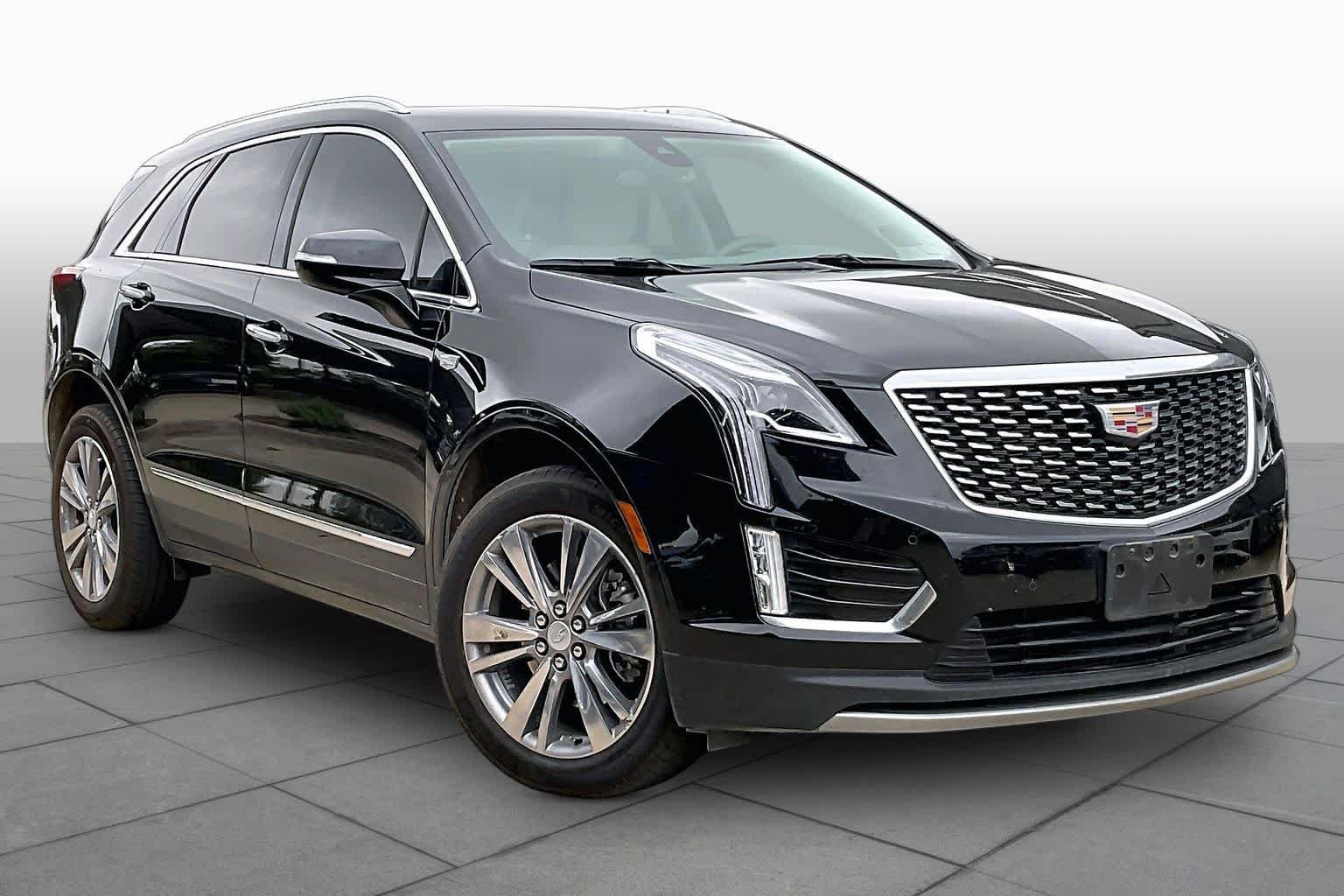 Used 2025 Stellar Black Metallic Cadillac FWD Premium Luxury image 3