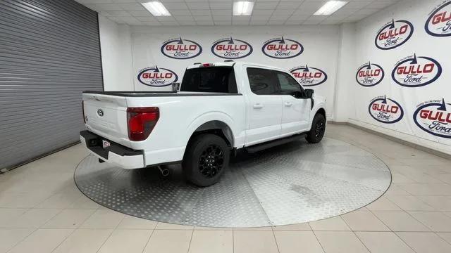 New 2026 Oxford White Ford XLT image 12