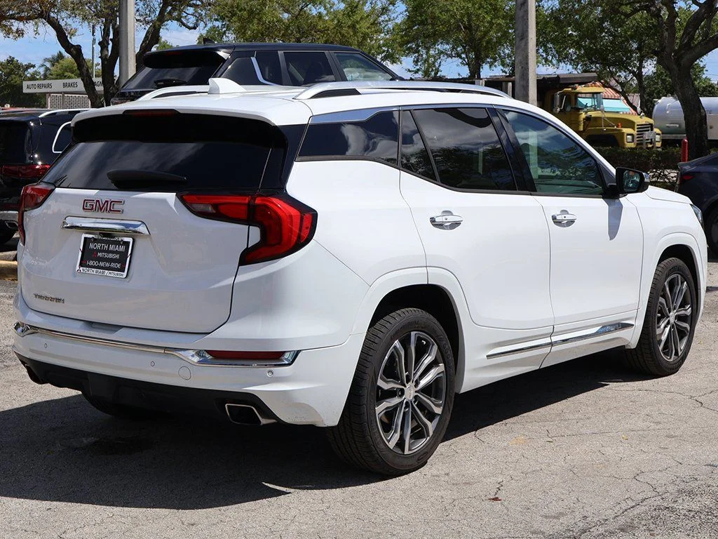 Used 2020 White GMC Denali image 11