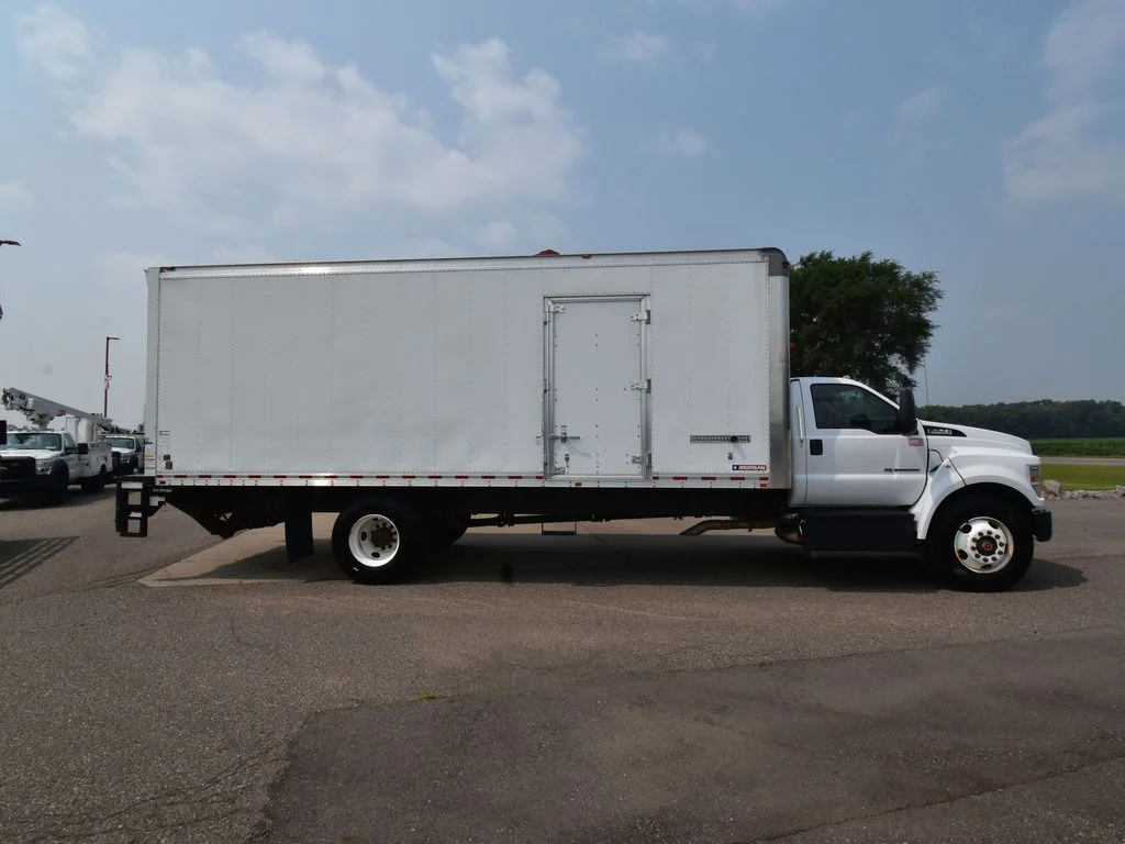 Used 2019 White Ford Base image 3