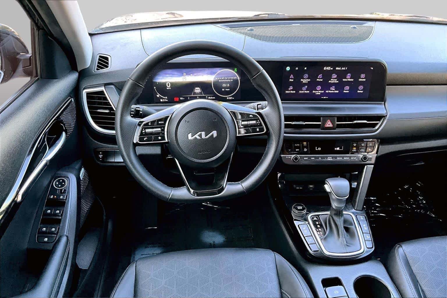 Used 2024 Gravity Gray Kia SX image 6