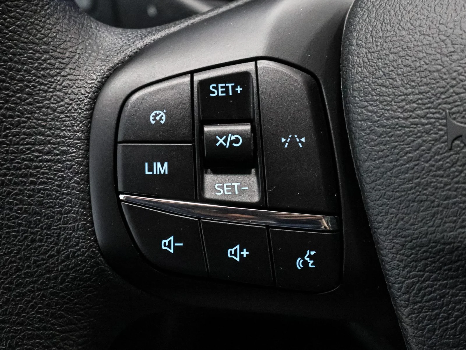 New 2026 Oxford White Ford Cargo Van image 30