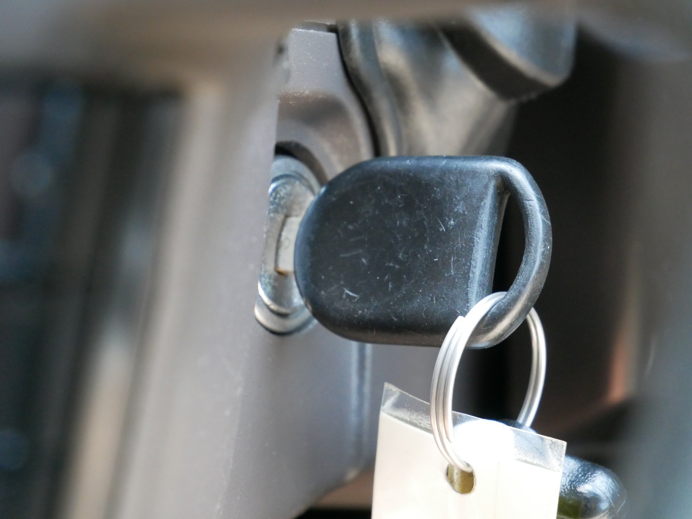 Used 2009 Blue Ford XLT image 26