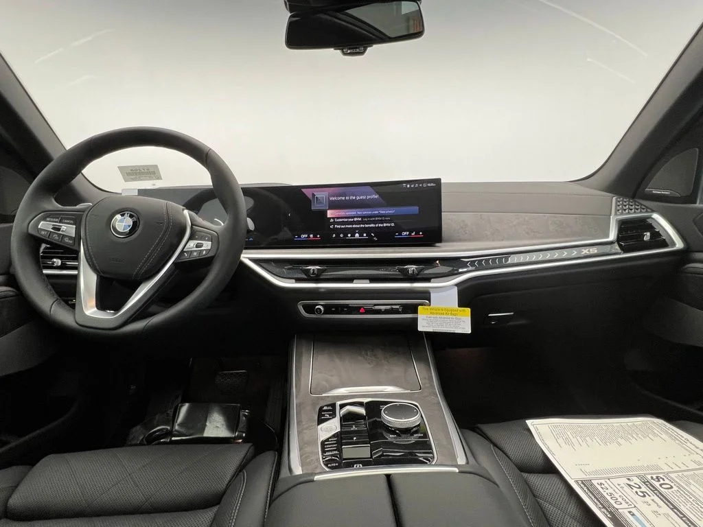 New 2026 Black Sapphire Metallic BMW sDrive40i image 10
