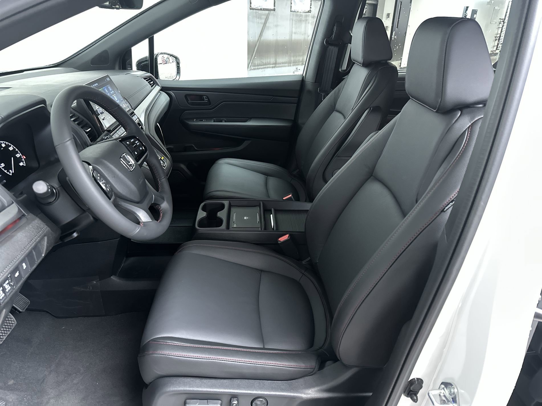 Used 2026 Platinum White Pearl Honda Sport-L image 12