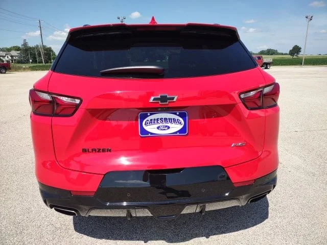 Used 2019 Red Chevrolet RS image 4