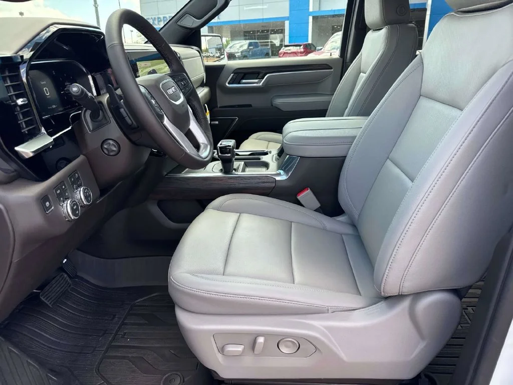 2026 GMC Sierra 1500 SLT - Photo 29