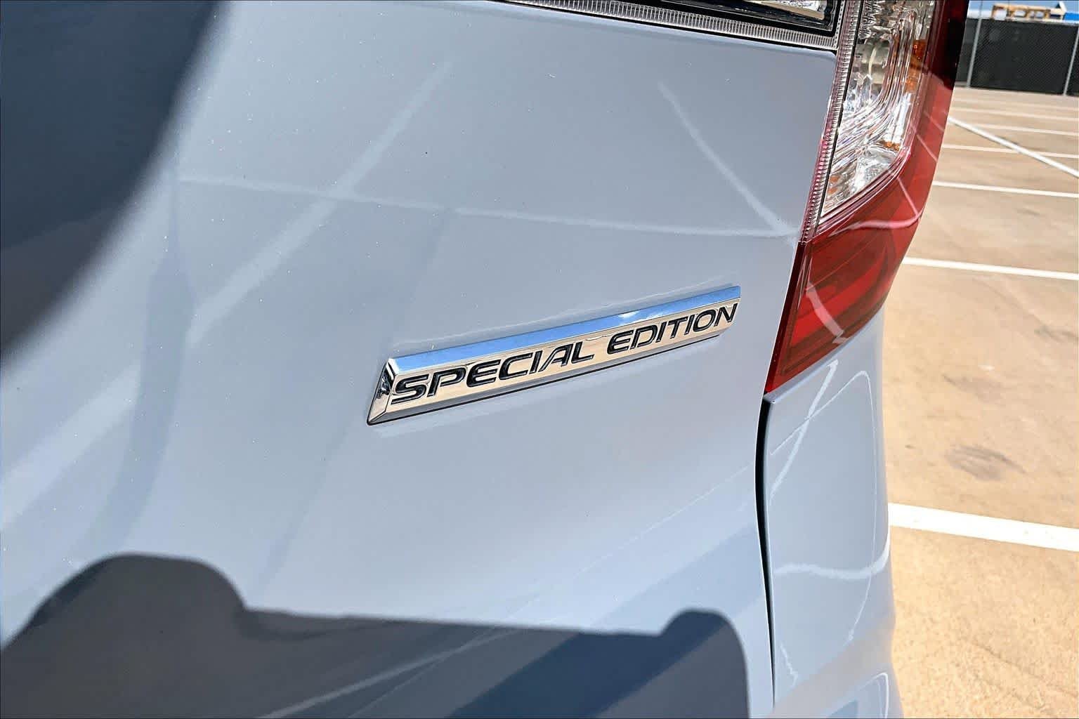 Used 2022 Sonic Gray Pearl Honda Special Edition image 10