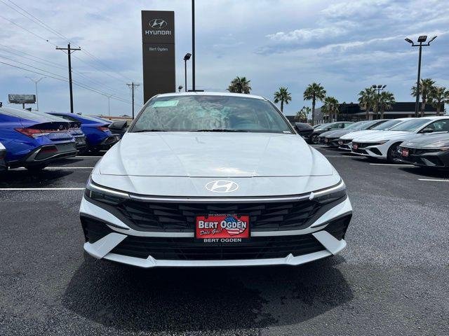New 2026 White Hyundai SEL Sport image 2