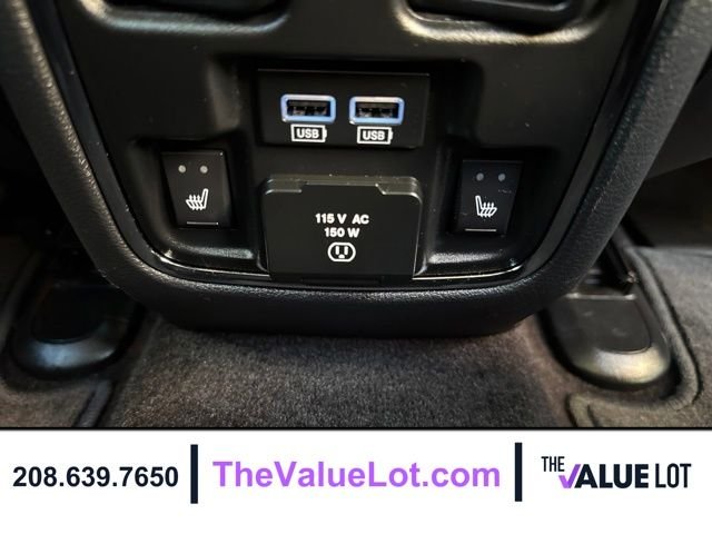 Used 2017 Silver Jeep Overland image 19